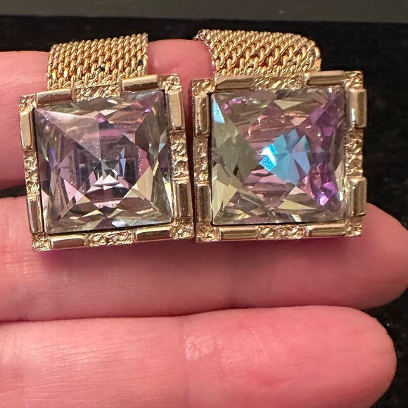 Vintage Swank gold tone with large Aurora Borealis stone cufflinks c1960’s - Picture 2 of 9